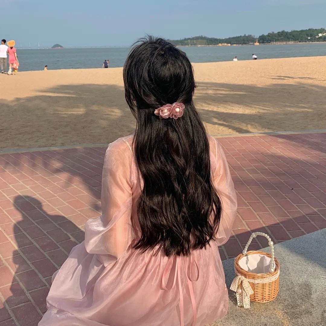 两场婚礼一场葬礼